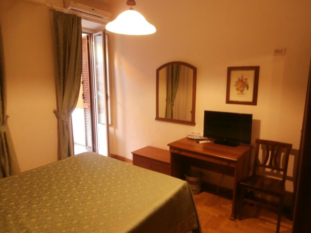B&B San Michele A Porta Pia Рим Экстерьер фото