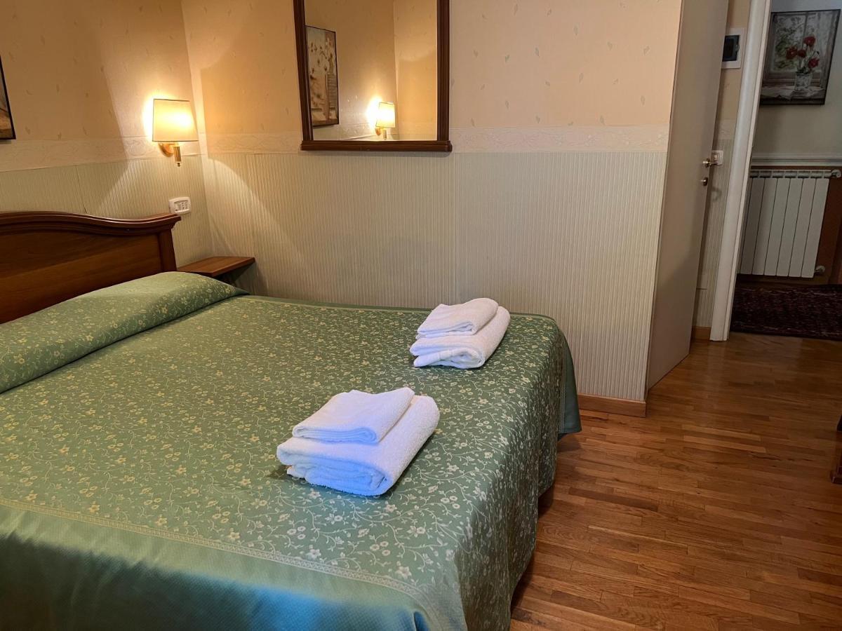 B&B San Michele A Porta Pia Рим Экстерьер фото
