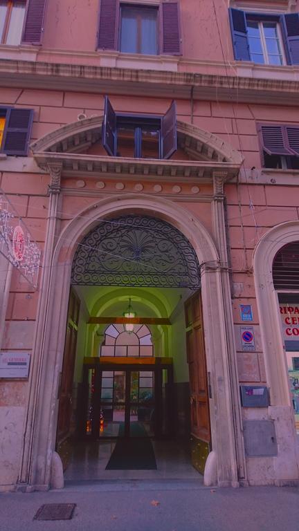 B&B San Michele A Porta Pia Рим Экстерьер фото
