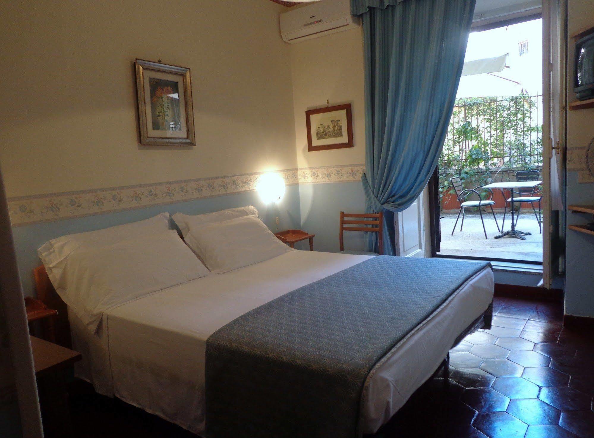 B&B San Michele A Porta Pia Рим Экстерьер фото
