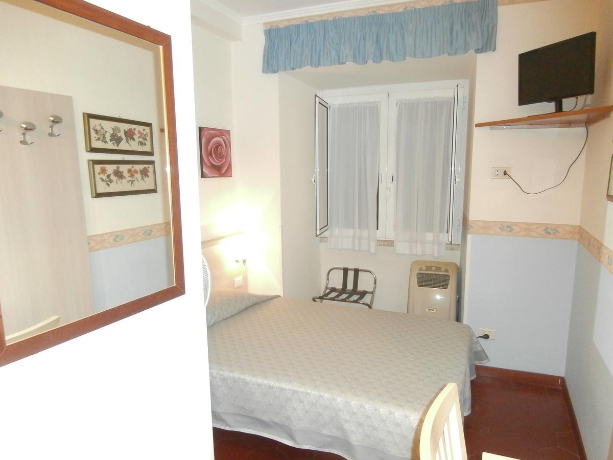 B&B San Michele A Porta Pia Рим Экстерьер фото